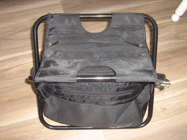 Vintage The Beer Store Cooler Camp Chair in BBQs & Outdoor Cooking in London