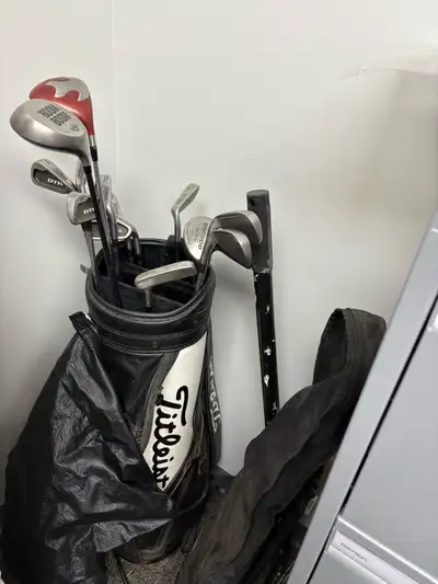 Titleist clubs and bag, View more