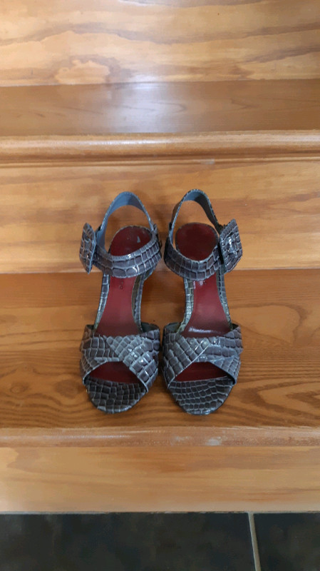 Womans size 6.5 high heel in Women's - Shoes in Saint John - Image 2