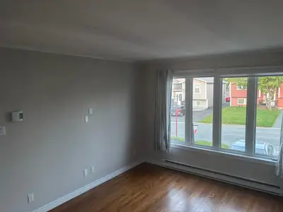 3 Bedroom House for Rent with rec room and 1.5 bathroom - Available: immediately This spacious home...