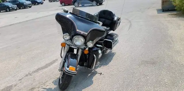 1994.  Harley Davison   Ultra Classic Etectra Glide in Sport Touring in Regina - Image 5