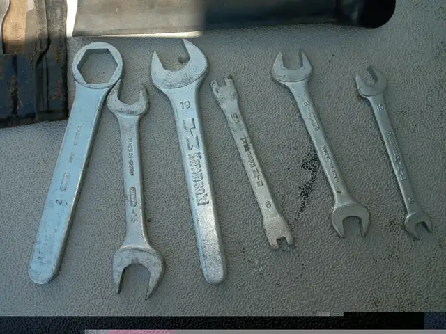 Vintage kawasaki bike tool kit in Hand Tools in Windsor Region - Image 4