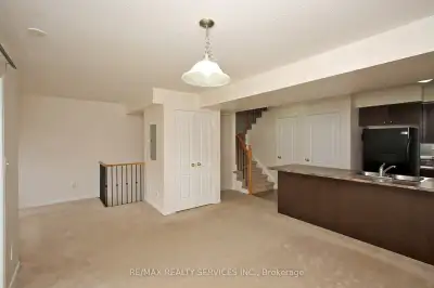 2 bedrooms and 2 bath! 1 parking