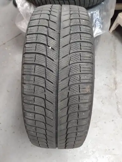 4 P205/50r17 Michelin Winter Tires ( 6 to 8/32 Tread Depth) on 17 x 7 Steel Rims (5 x 114.3 Bolt Cir...