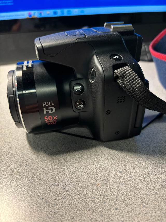 Appareil photo Canon Powershot SX50 HS dans Appareils photo et caméras  à Sherbrooke - Image 2