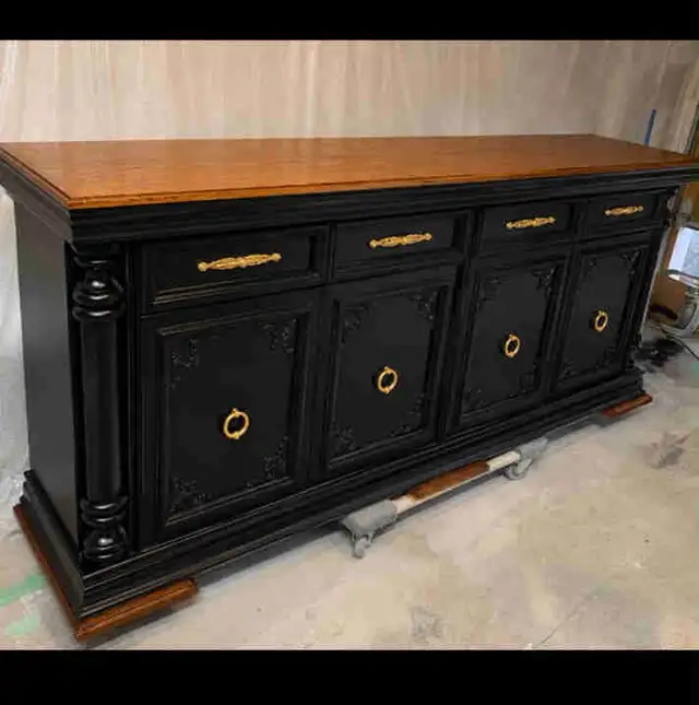 Wood table  in Dressers & Wardrobes in Markham / York Region - Image 2