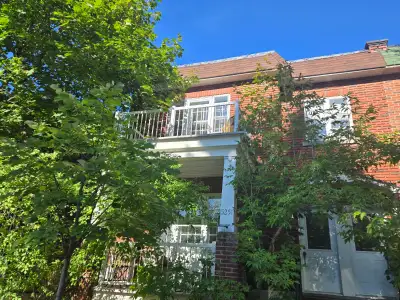 Superbe 5 1/2 lumineux à louer – Disponible le 1er Decembre a dicuster). Quartier cote-des-neiges. V...