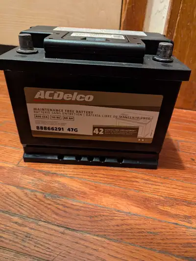 Excellent shape, AC Delco Battery Size group 47 H5, fits Kia's and Hyundai's all 1.5L, 1.6L, 1.8L, 2...