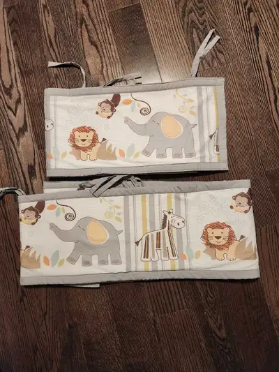 BreathableBaby Breathable Mesh Liner for Full-Size Cribs, Classic 3mm Mesh, Safari Fun Too (Size 4FS...