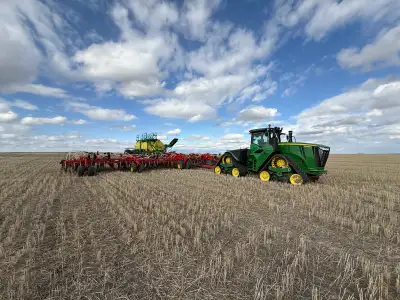 2013 Bourgault 3320-76-10” spacing mrb III qda. 3/4 openers intelligent ag blockage. 2018 jd c850 tb...