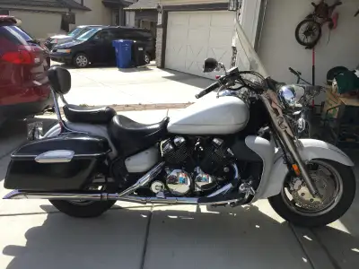 1.Yamaha Royal Star 1300cc,V4,shaft drive.In very good condition.Tons of power,brand new front/rear...