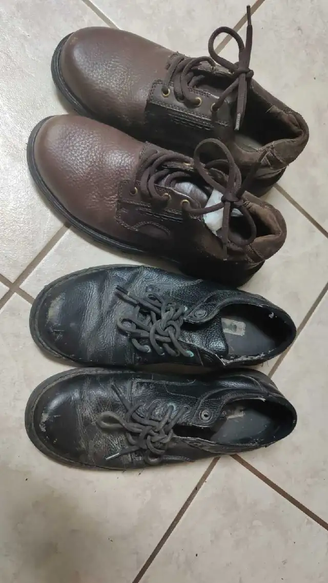size 8 men shoes  in Men's Shoes in Windsor Region - Image 2