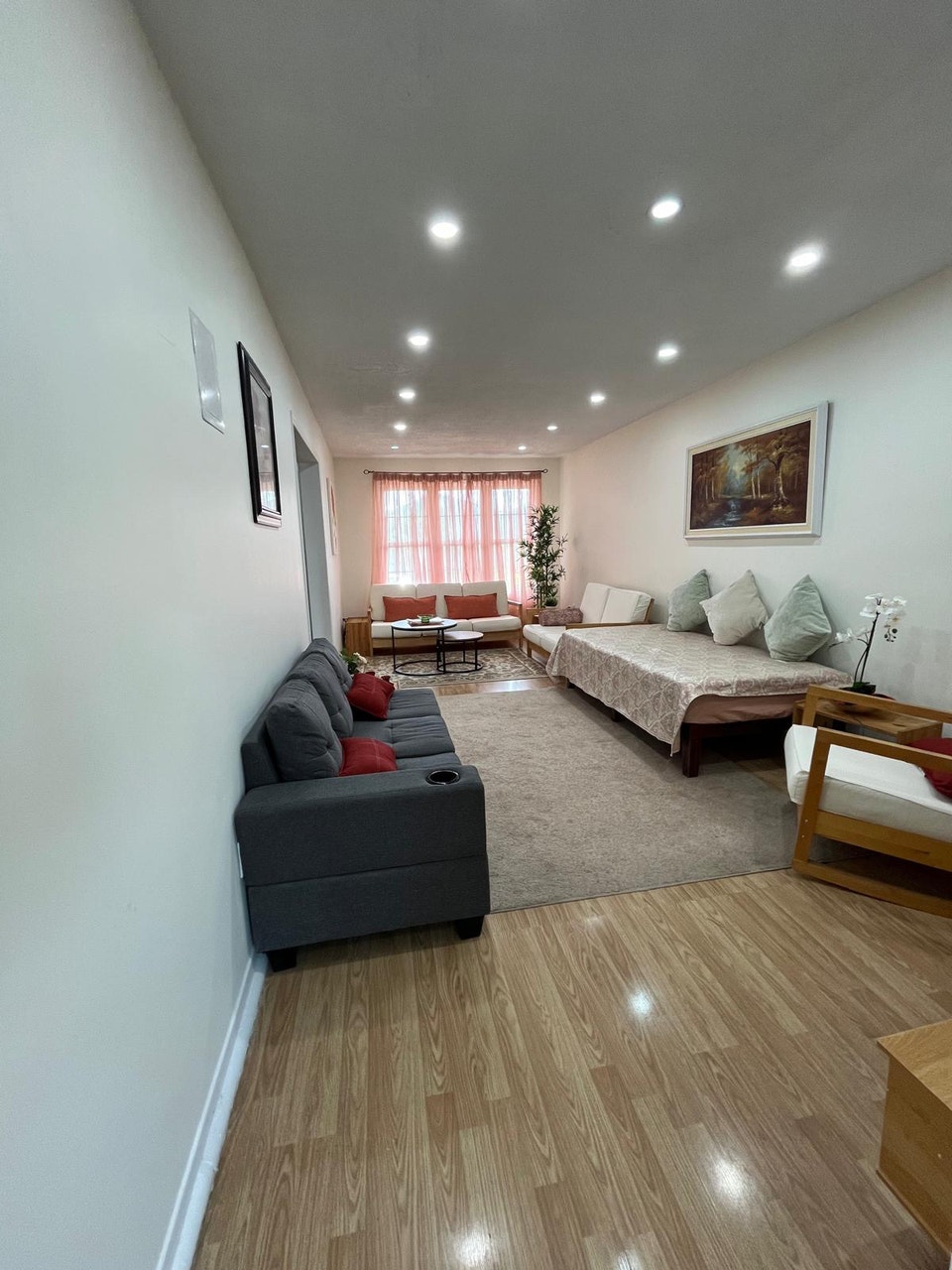 3+1 Beds 3.5 Baths Furnished Townhouse 5