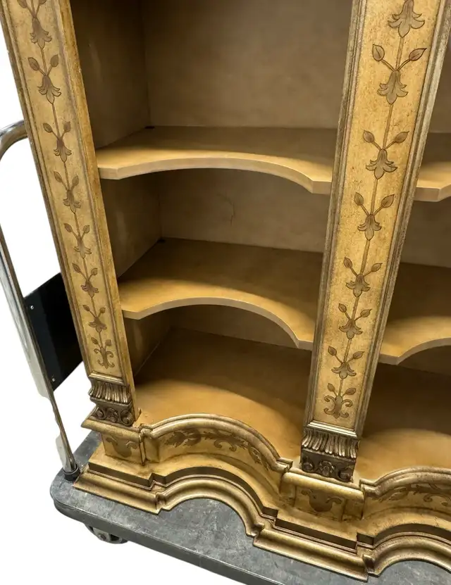 Vintage Italian Gilt Wood Display Cabinet Bookcase - OBO in Bookcases & Shelving Units in Oshawa / Durham Region - Image 8