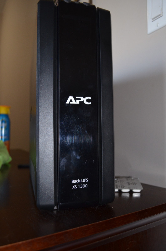 APC Back-UPS XS 1300 in Desktop Computers in Trenton - Image 2