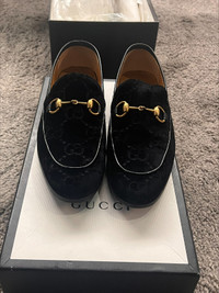 Gucci shoes - Almost brand new $900