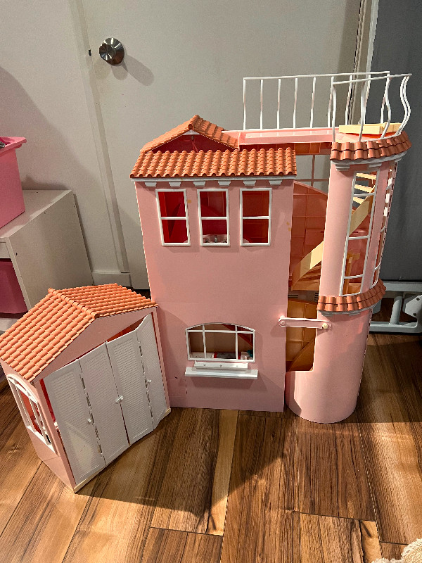 Maison de barbie vintage /Vintage barbie house dans Jouets et jeux  à Laval/Rive Nord - Image 3