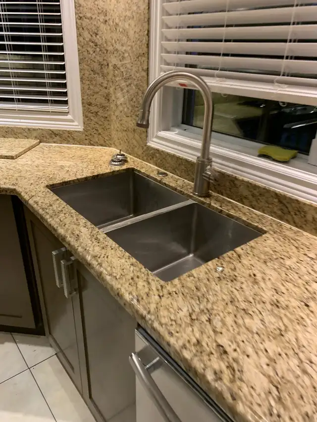 Cleaning lady (flat rate)64849799299330122