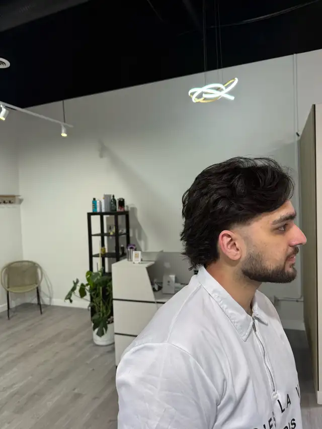 Chair rental for barbers and hairstylists $750 monthly  in Hair Stylist & Salon in Calgary - Image 3