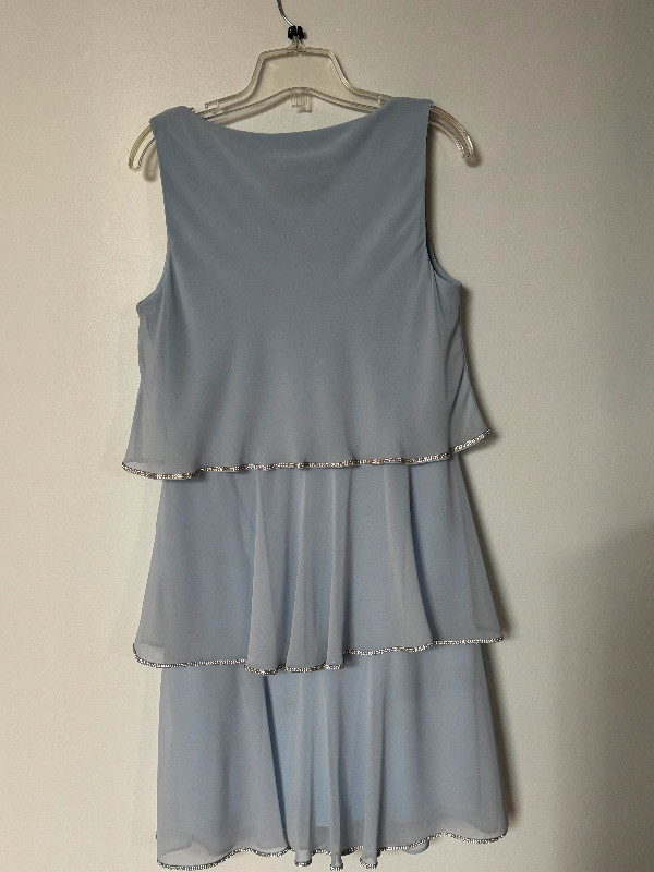 Frank Lyman dress.  Excellent condition.  Worn once   Size 8. in Women's - Dresses & Skirts in Oakville / Halton Region - Image 2