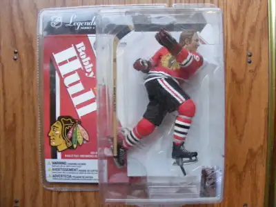 2006 McFarlane "Bobby Hull" Legends Series 4 Figure (Factory-Sealed) I have for sale the 2006 McFarl...