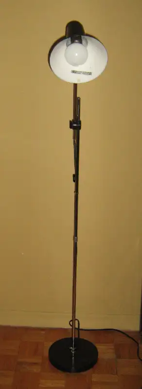 Vintage Stilnovo Arredoluce Adjustable Arm Floor Lamp in Indoor Lighting & Fans in City of Toronto - Image 7