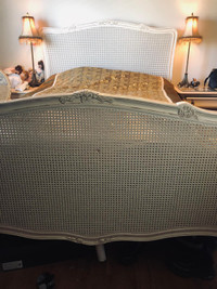 Beautiful queen-size Italian bed 