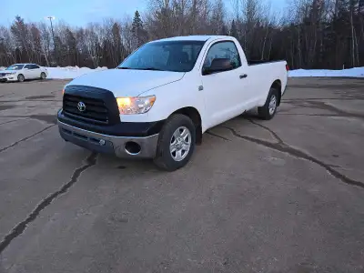 Inspected to June/26 Licensed to May/26 Great fuel economy and lots of power 4.7 V8 Sitting on Bridg...