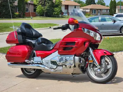 2003 Honda Goldwing GL1800 Fully loaded with the optional ABS brakes All services up to date New bat...