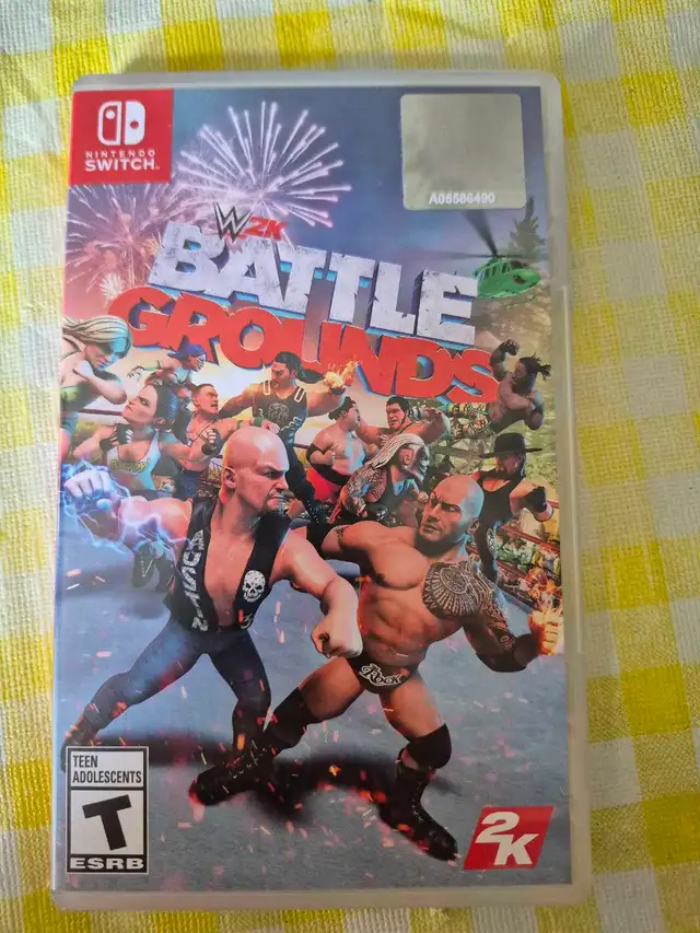wwe 2k Battle Grounds (switch) in Nintendo Switch in City of Montréal - Image 2