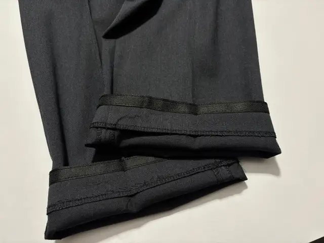 MEYER Dress Pants Wool Blend Stretch Expandible Waist Mens 34x32 in Men's in Calgary - Image 5