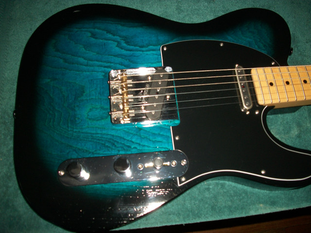 Logan Telecaster 2020 Blue Burst USA in Guitars in Ottawa - Image 2