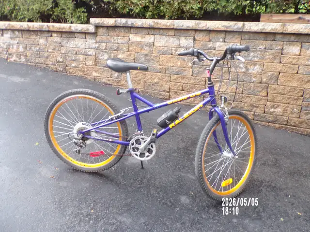velo demarque raleigh in Road in Laval / North Shore - Image 2