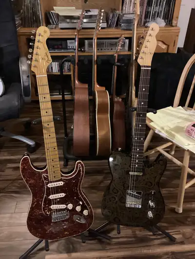 Tortoise top bound relic strat, Guitar Mill relic neck D profile witb jumbo frets, low mass bridge,...