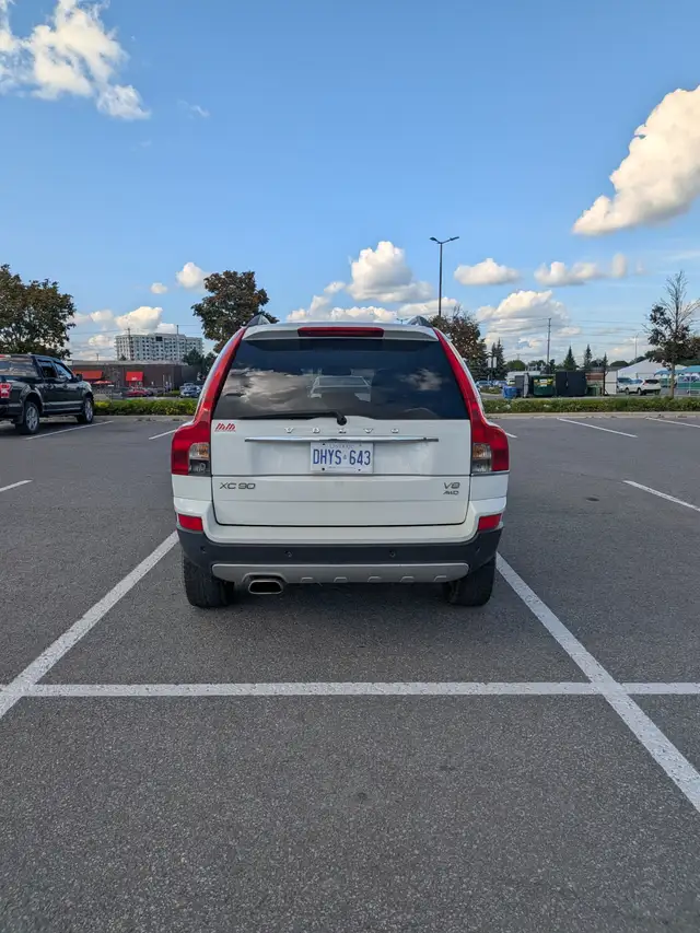 Volvo XC90 V8