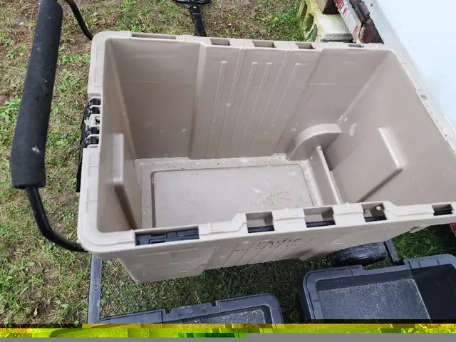 Plano PRO Plastic Tool Tote On Wheels 2 Removable Plastic Trays in Tool Storage & Benches in Windsor Region - Image 4