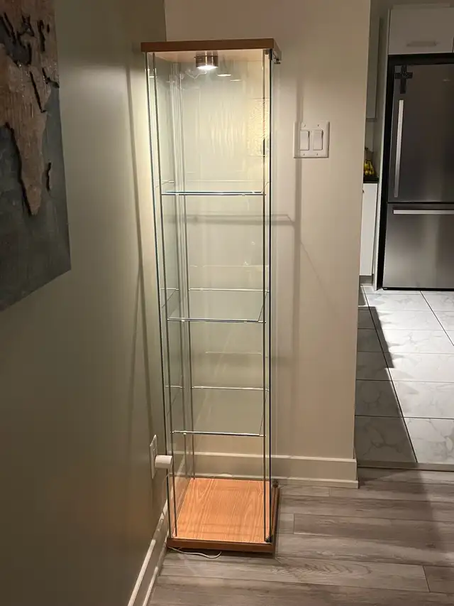 90s Vintage IKEA bookcase display cabinets with lights in Bookcases & Shelving Units in Gatineau - Image 4