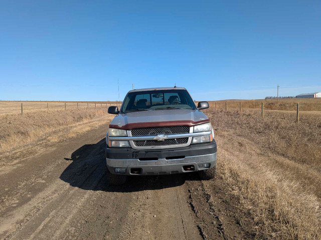 2004 Chevrolet Silverado 2500HD in Cars & Trucks in Calgary