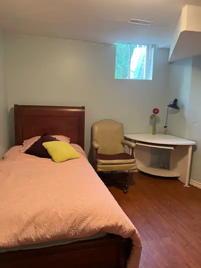 Large Room Near Algonquin College Barrhaven Incl