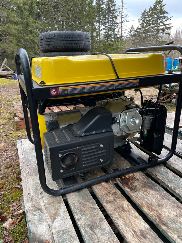 Champion 8125/6500 W generator in Power Tools in Bridgewater - Image 3