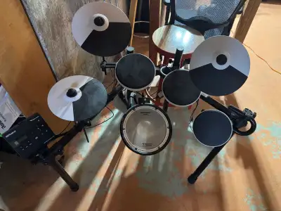 Roland TD-02KV Drum Kit , View more