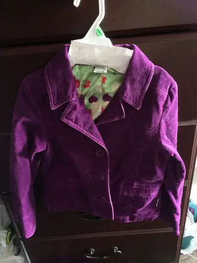 Girls blazer size 5-6, View more