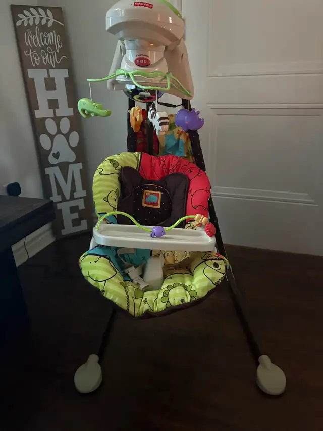 Fisher-Price Electric Baby Swing with Musical Mobile