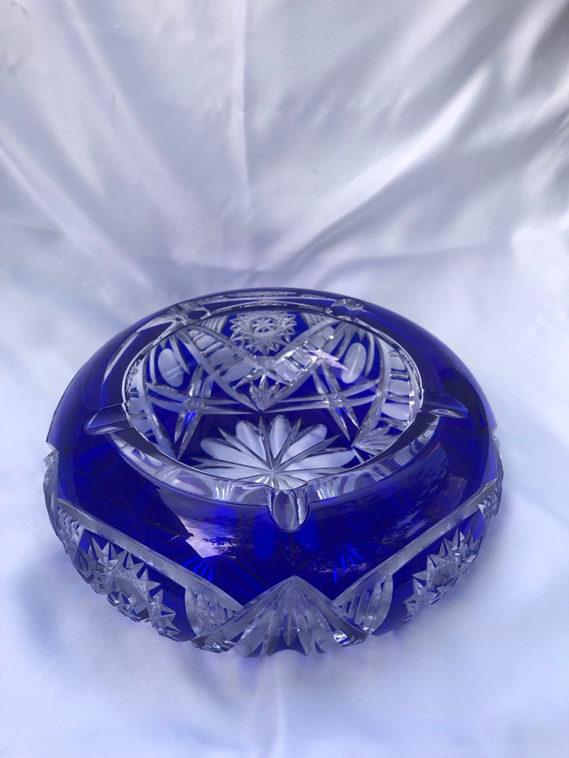 Bohemian Cobalt Blue  Crystal Ashtray, Vintage Faceted Cryst in Arts & Collectibles in City of Toronto - Image 2