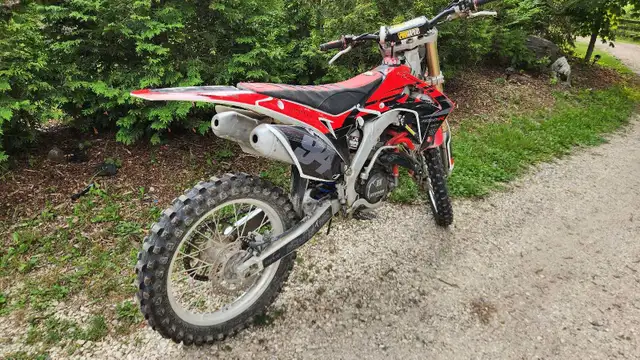 2016 honda crf450r in Dirt Bikes & Motocross in Stratford - Image 4
