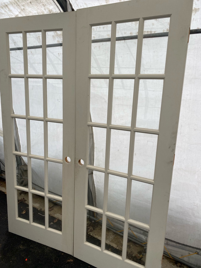 Porte française  blanche  pour ouverture de 60 par 80    225.00 in Windows, Doors & Trim in La Ronge - Image 3