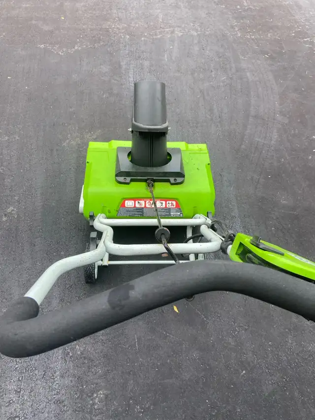 electric snowblower in Snowblowers in Mississauga / Peel Region - Image 3