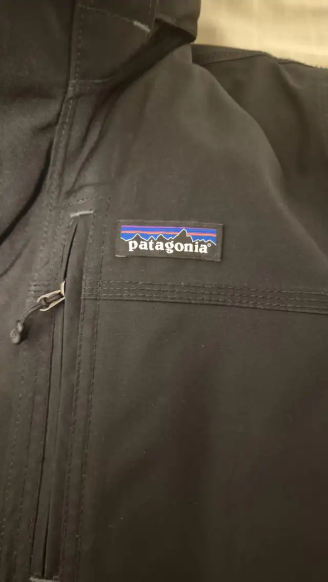 Patagonia Wanaka Down Jacket Men Size S in Men's in City of Toronto - Image 5
