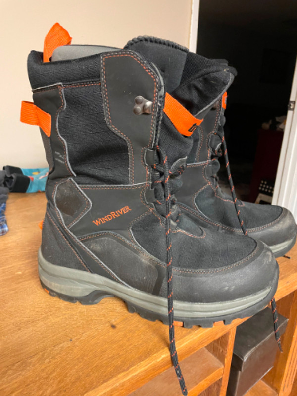 Wind River Men’s Winter Snow Boots Size 13. in Men's Shoes in Calgary