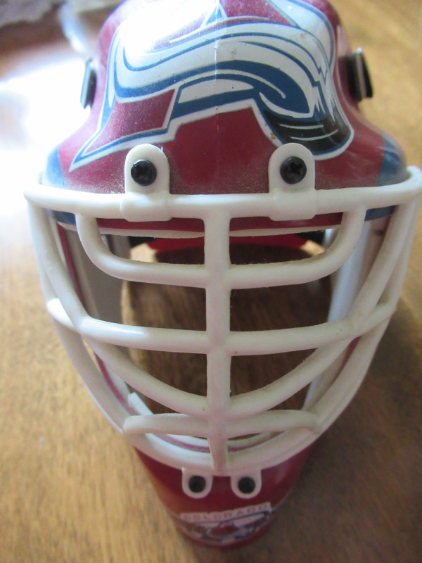 Colorado Avalanche Goalie Mask in Arts & Collectibles in Oshawa / Durham Region - Image 2